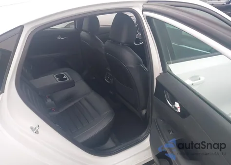 2022 Kia Forte Gt-Line z USA, uszkodzony, nr VIN 3KPF54AD9NE455089